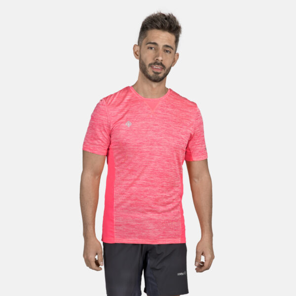 La camiseta técnica de hombre Brescia, es un modelo de camiseta diseñado para los más deportistas. Cuenta con un tejido ultra-transpirable que ayuda a la evaporación del sudor.